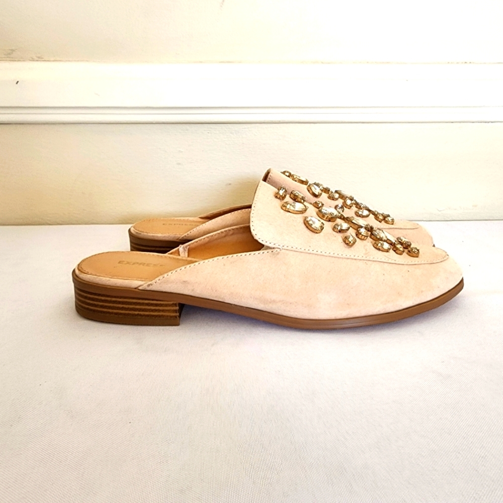NWT Express Mule Slides With Rhinestones Light Tan Pointy Tow Size 9